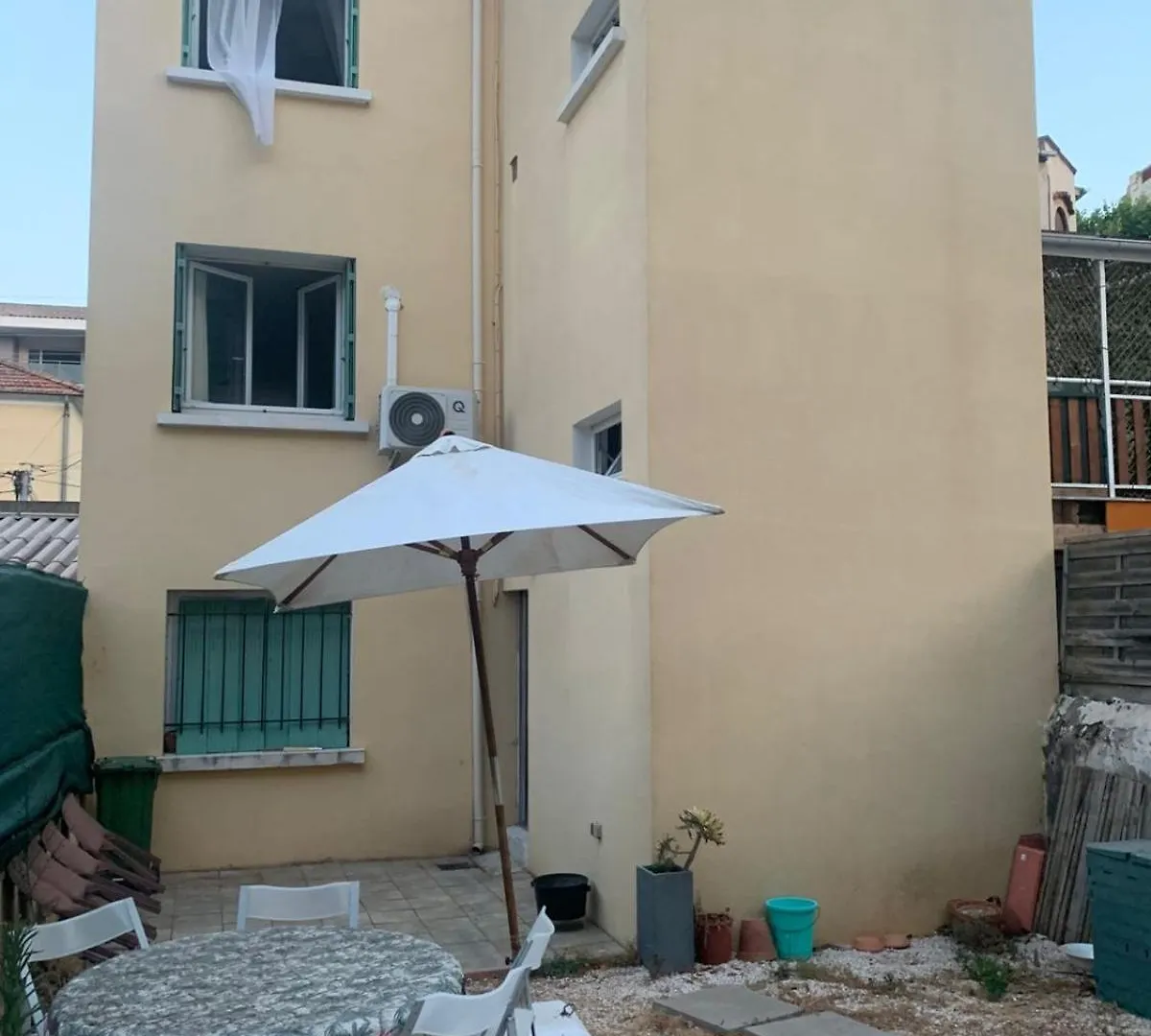 Une Petite Villa Τουλόν